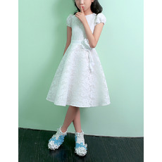 Affordable Knee Length Lace Flower Girl Dresses with Short Sleeves
