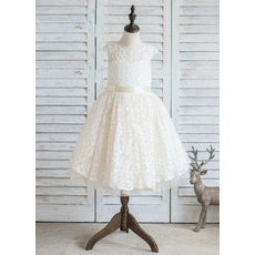 Stunning Cap Sleeves Knee Length Lace Flower Girl Dresses with Sashes