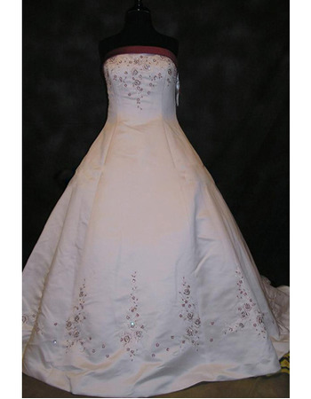 New Style Gorgeous and Elegant Ball-Gown Strapless Chapel Satin Embroider Beading Dress for Bride/Bridal Gown