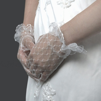 Tulle Wrist White Wedding Gloves with Ruffle