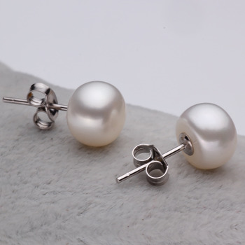 White 8 - 8.5mm Freshwater Off-Round Bridal Pearl Earring Set