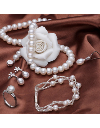 White 6-7mm Freshwater Natural Off-Round Pearl Bracelet and Necklace Set