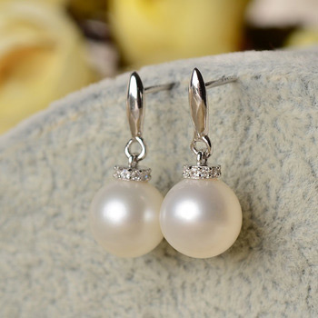 Cute White 8.5-9mm Round Freshwater Natural Pearl Earring Set