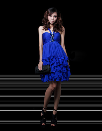 Discount Sexy Empire V-Neck Short Tiered Homecoming/ Party Dresses