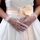 Wrist White Lace Wedding Gloves with Ruffle