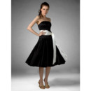 2019 Vintage A-Line Strapless Short Black Bridesmaid Dress with Sash