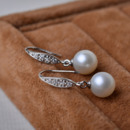 Inexpensive White 8.5-9mm Round Freshwater Natural Pearl Earring Set