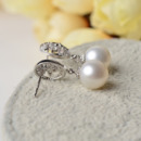 Discount White 8.5-9mm Round Freshwater Natural Pearl Earring Set
