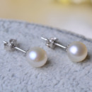 White/ Pink Round 8-9mm Freshwater Natural Pearl Earring Set