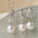 White 8-11mm Round Freshwater Natural Pearl Earring and Pendant Set