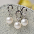 White 8-9mm Round Freshwater Natural Pearl Earring and Pendant Set